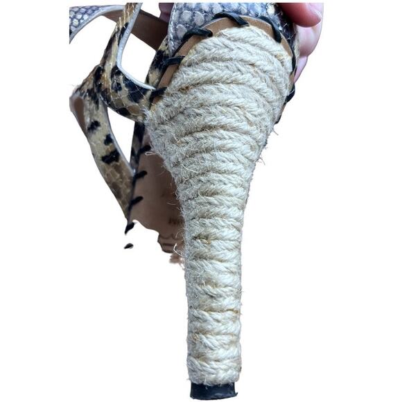 Via Spiga Snake Print Leather Platform Sandals Jute Wrapped Heel Size 8 Gray Tan - Picture 11 of 12